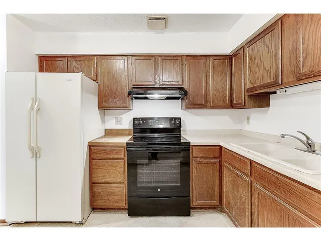 $126,900 | 1000 41st Avenue Northeast, Unit 204, Columbia Heights, MN 55421