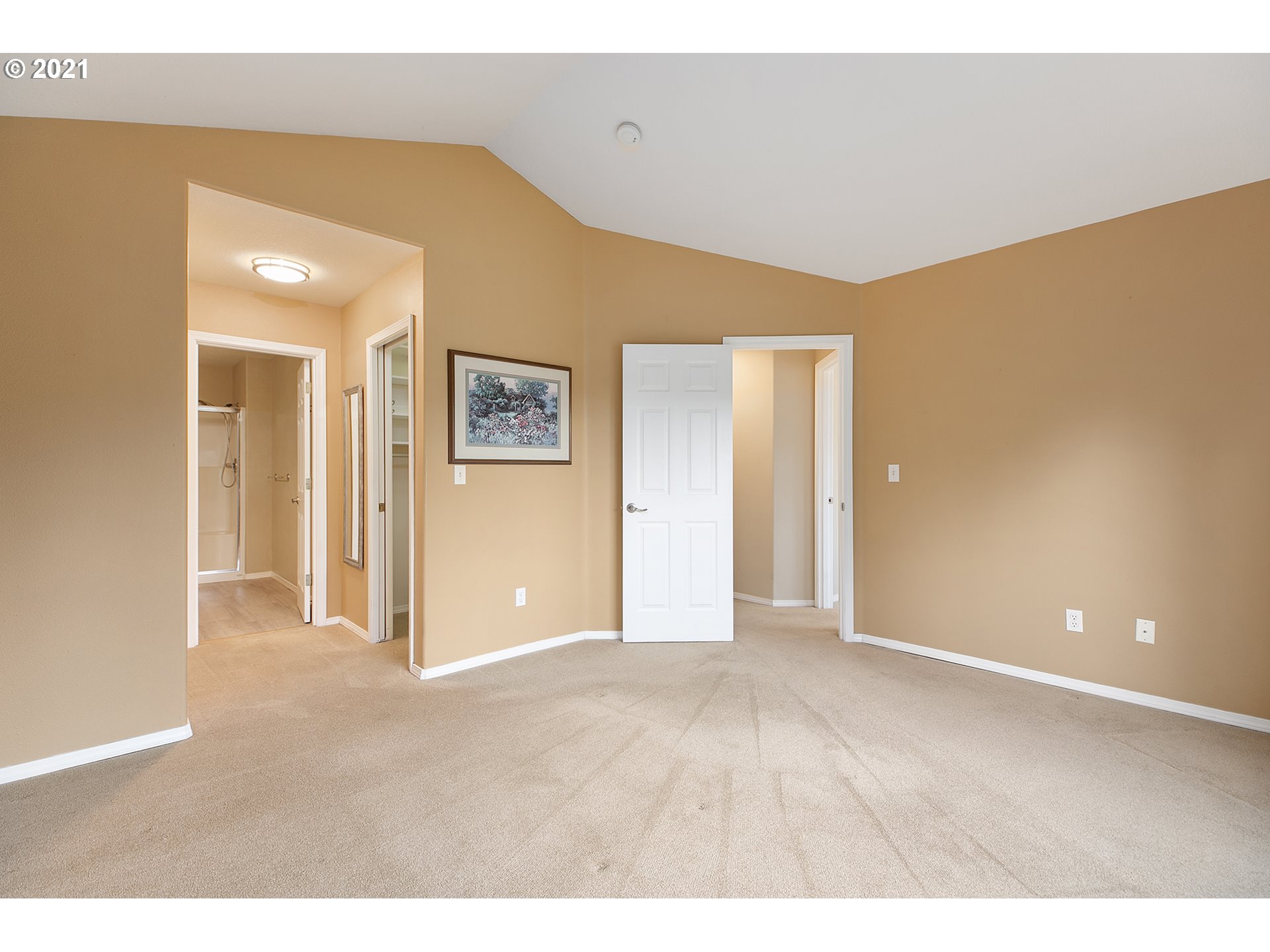 3737 Southwest Stephenson Street Portland, OR 97219 - Photo 12 of 23 Gallery Image 12