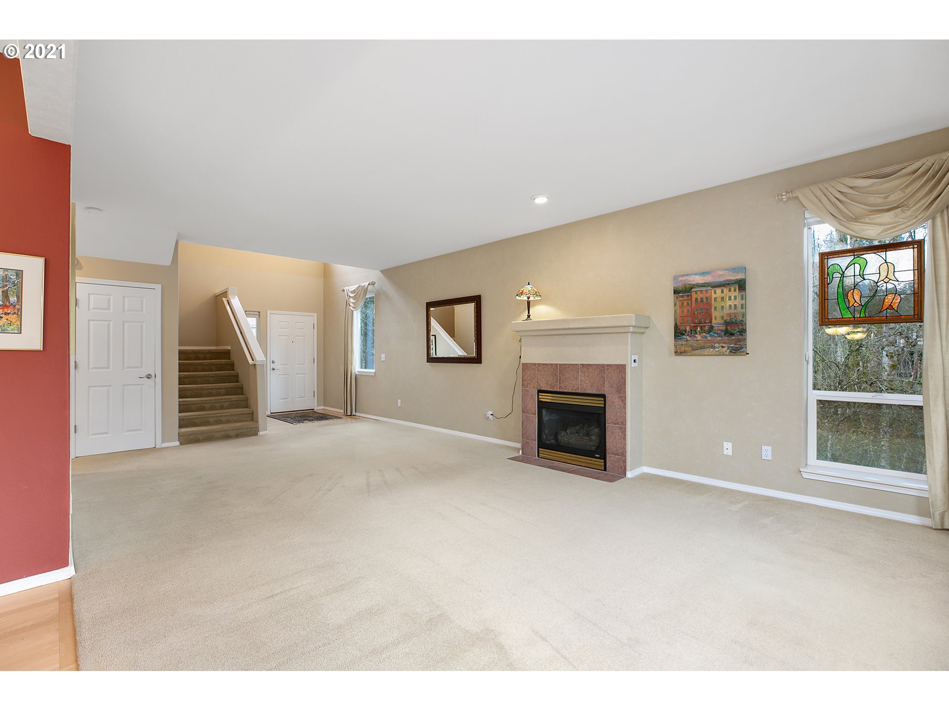3737 Southwest Stephenson Street Portland, OR 97219 - Photo 5 of 23 Gallery Image 5