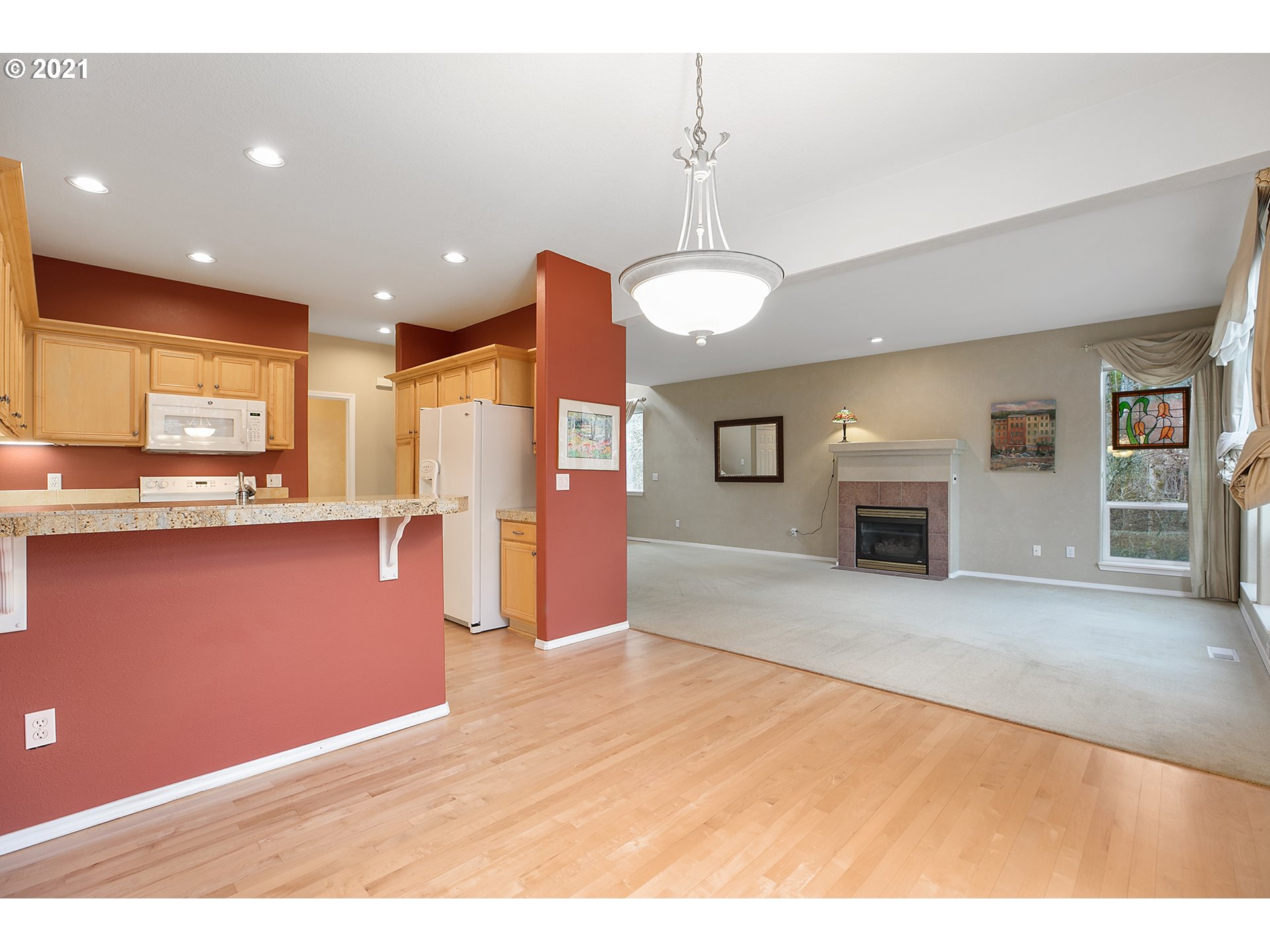 3737 Southwest Stephenson Street Portland, OR 97219 - Photo 7 of 23 Gallery Image 7