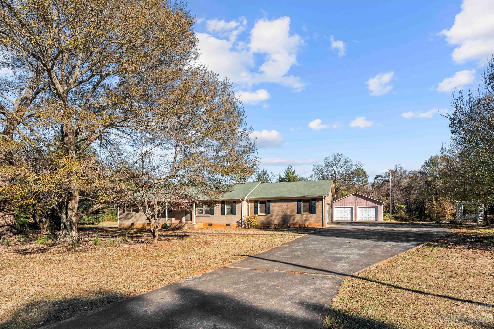 2892 Gordon Road Rock Hill, SC 29732 - Photo 3 of 33 Gallery Image 3