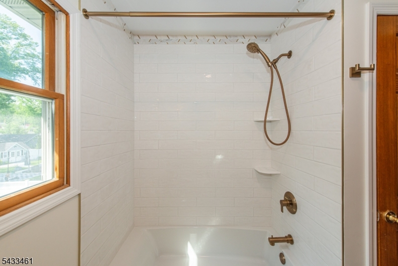 77 Rockwood Road Florham Park, NJ 07932 - Photo 36 of 47