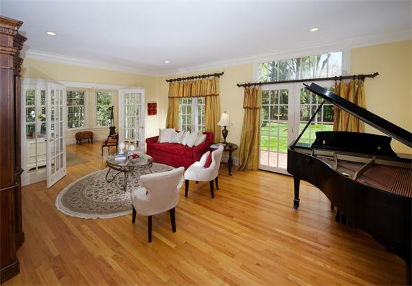 29 Burroughs Road Lexington, MA 02420 - Photo 3 of 17