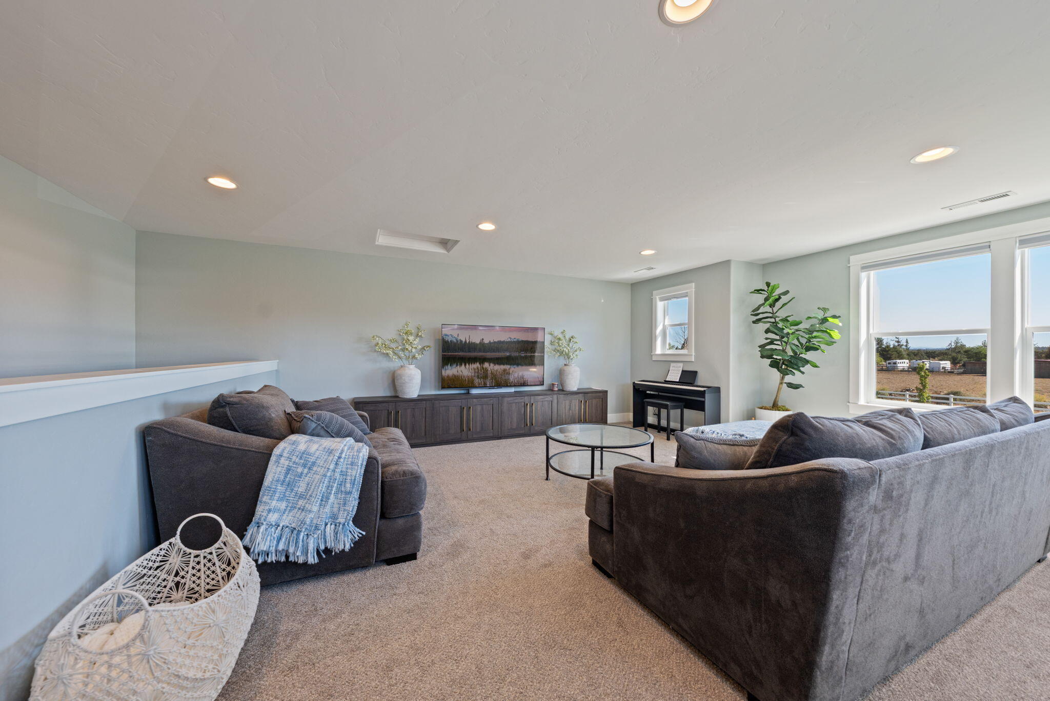 67276 Gist Road Bend, OR 97703 - Photo 30 of 62 62-web-or-mls-Riley Visuals-63