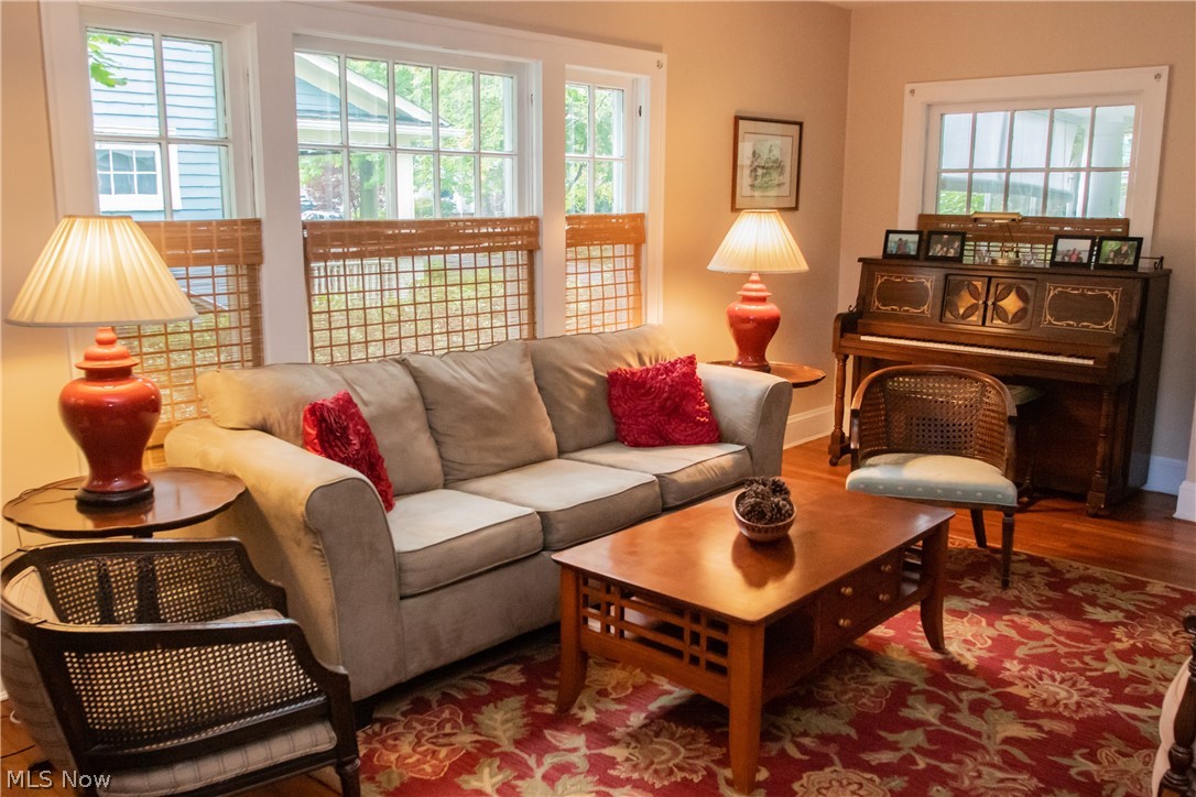 3397 Clarendon Road Cleveland, OH 44118 - Photo 4 of 28 Gallery Image 4