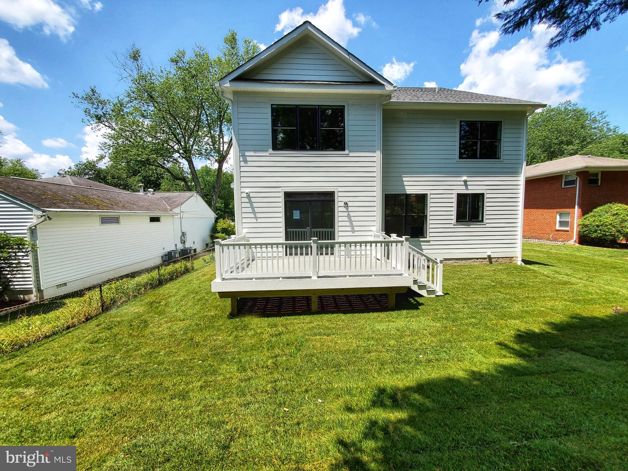 9109 Friars Road Bethesda, MD 20817 - Photo 2 of 35 10x16 Rear Trex Deck