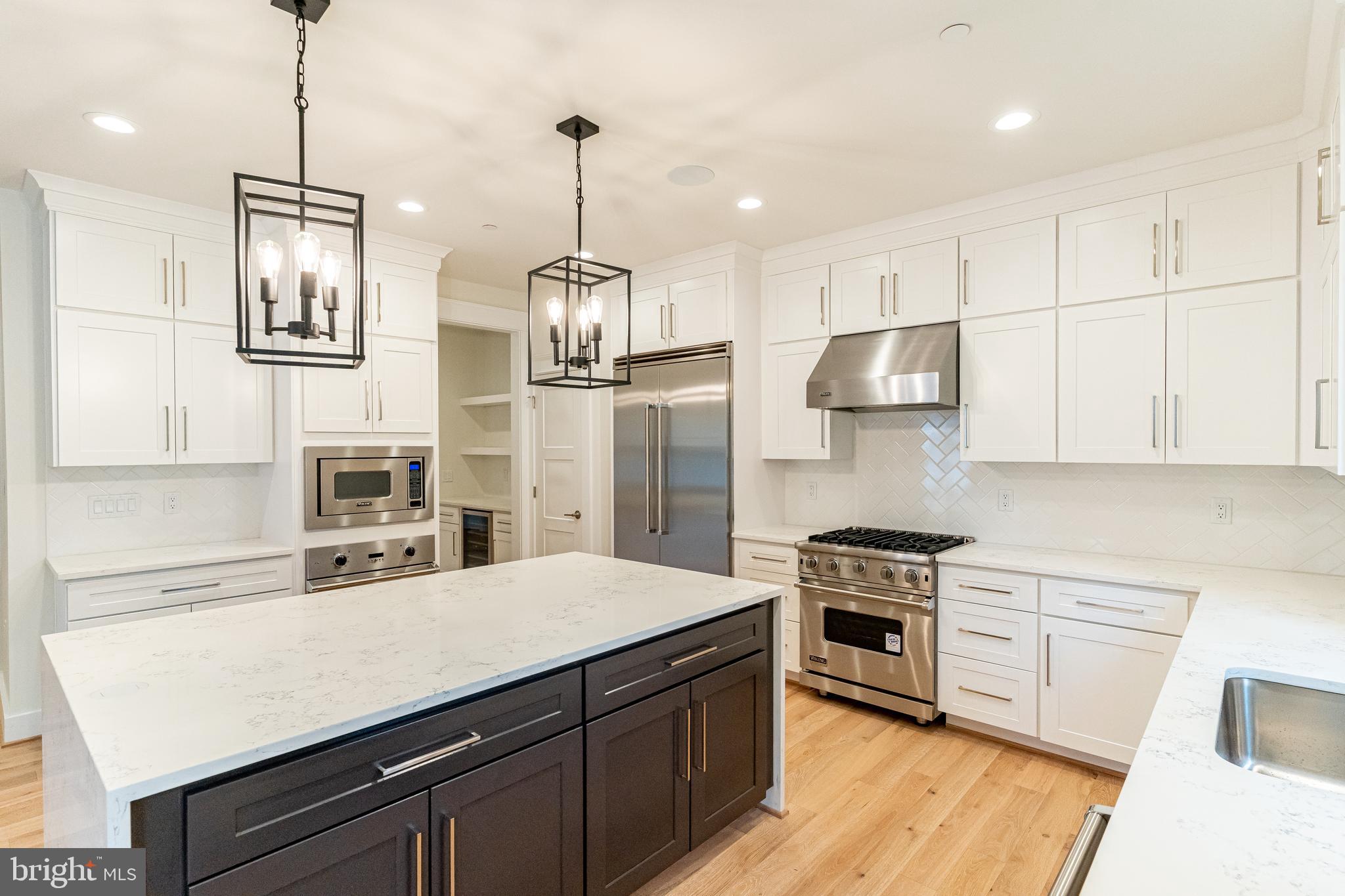 9109 Friars Road Bethesda, MD 20817 - Photo 7 of 35 Gallery Image 7