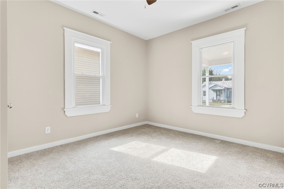 117 Spring Street Petersburg, VA 23803 - Photo 15 of 22 an empty room with a window
