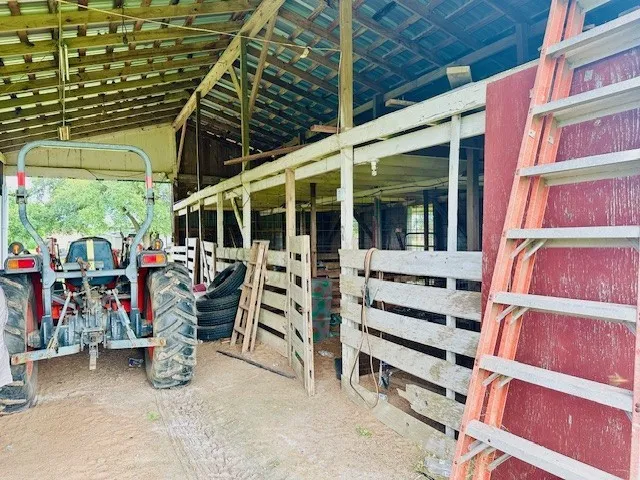 $299,000 | 10115 Chmelik Road, Fairchilds, TX 77461