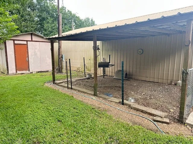 $299,000 | 10115 Chmelik Road, Fairchilds, TX 77461