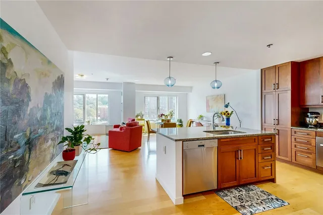 $525,000 | 100 Exchange Street, Unit 501, Providence, RI 02903