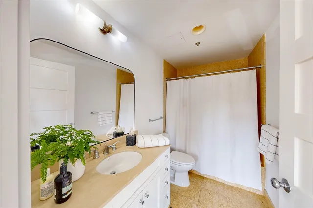 $525,000 | 100 Exchange Street, Unit 501, Providence, RI 02903