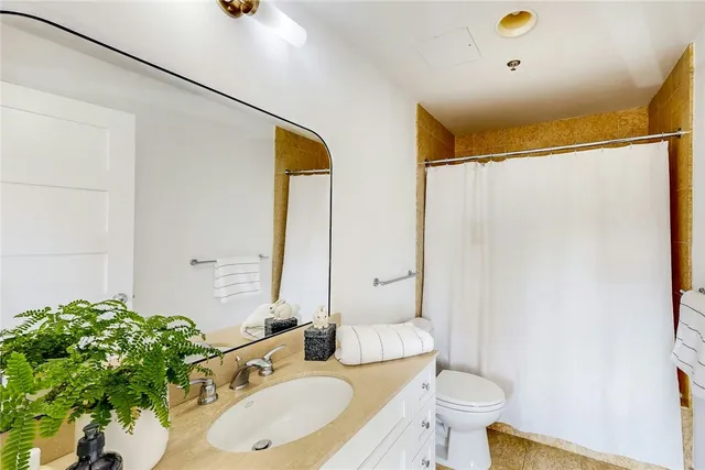 $525,000 | 100 Exchange Street, Unit 501, Providence, RI 02903