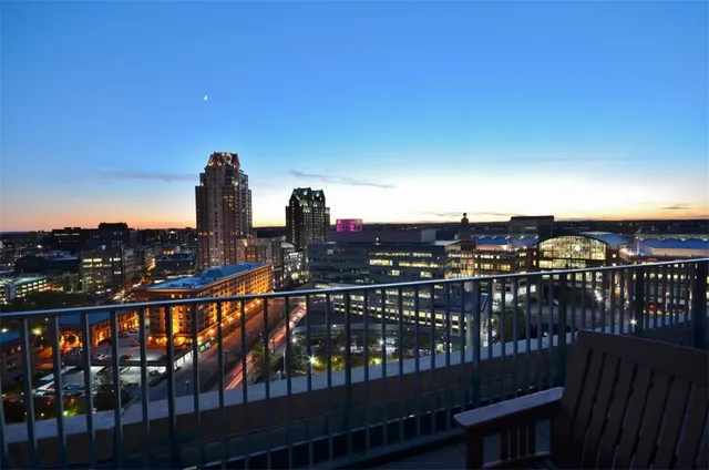 $525,000 | 100 Exchange Street, Unit 501, Providence, RI 02903