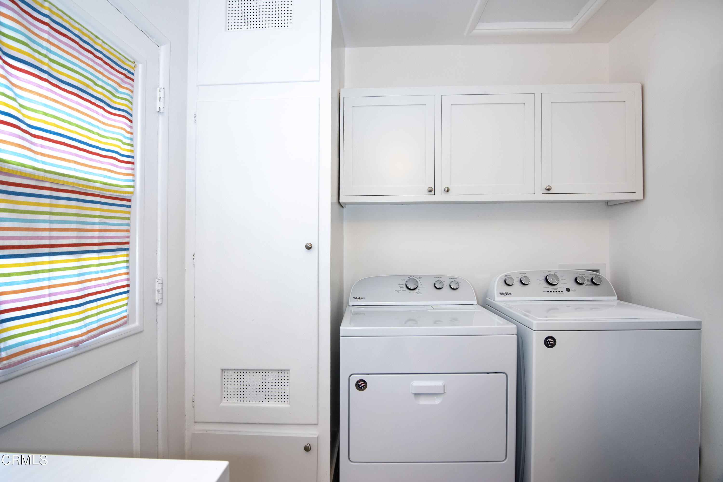 2935 Morningside Street Pasadena, CA 91107 - Photo 26 of 31 a utility room with dryer and washer