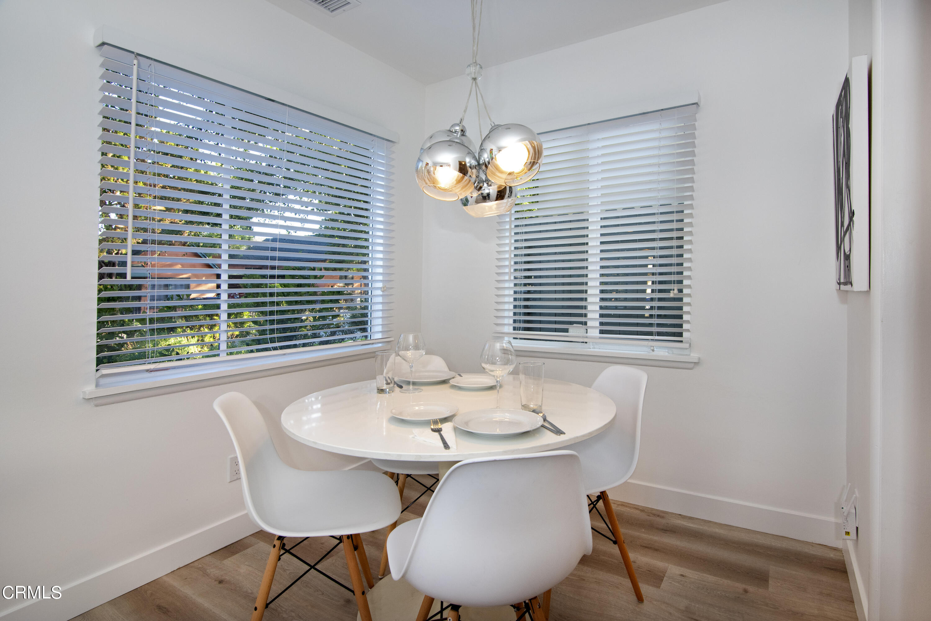 2935 Morningside Street Pasadena, CA 91107 - Photo 28 of 31 a view of a dining room with furniture and window
