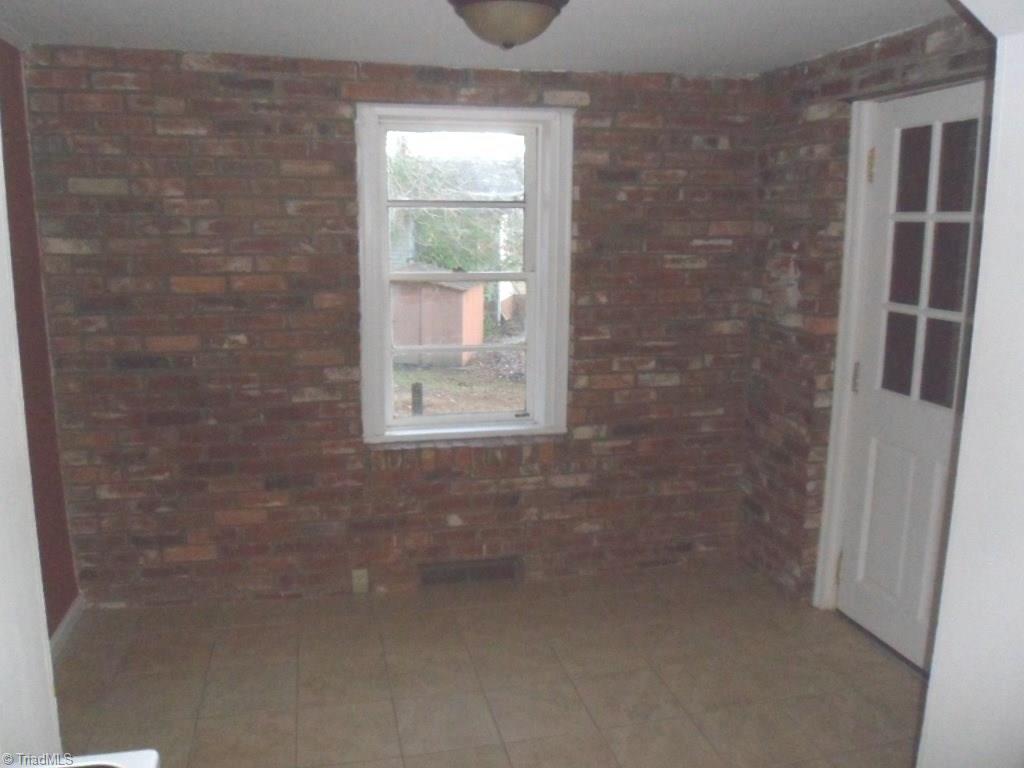 1048 Oakview Road High Point, NC 27265 - Photo 8 of 12