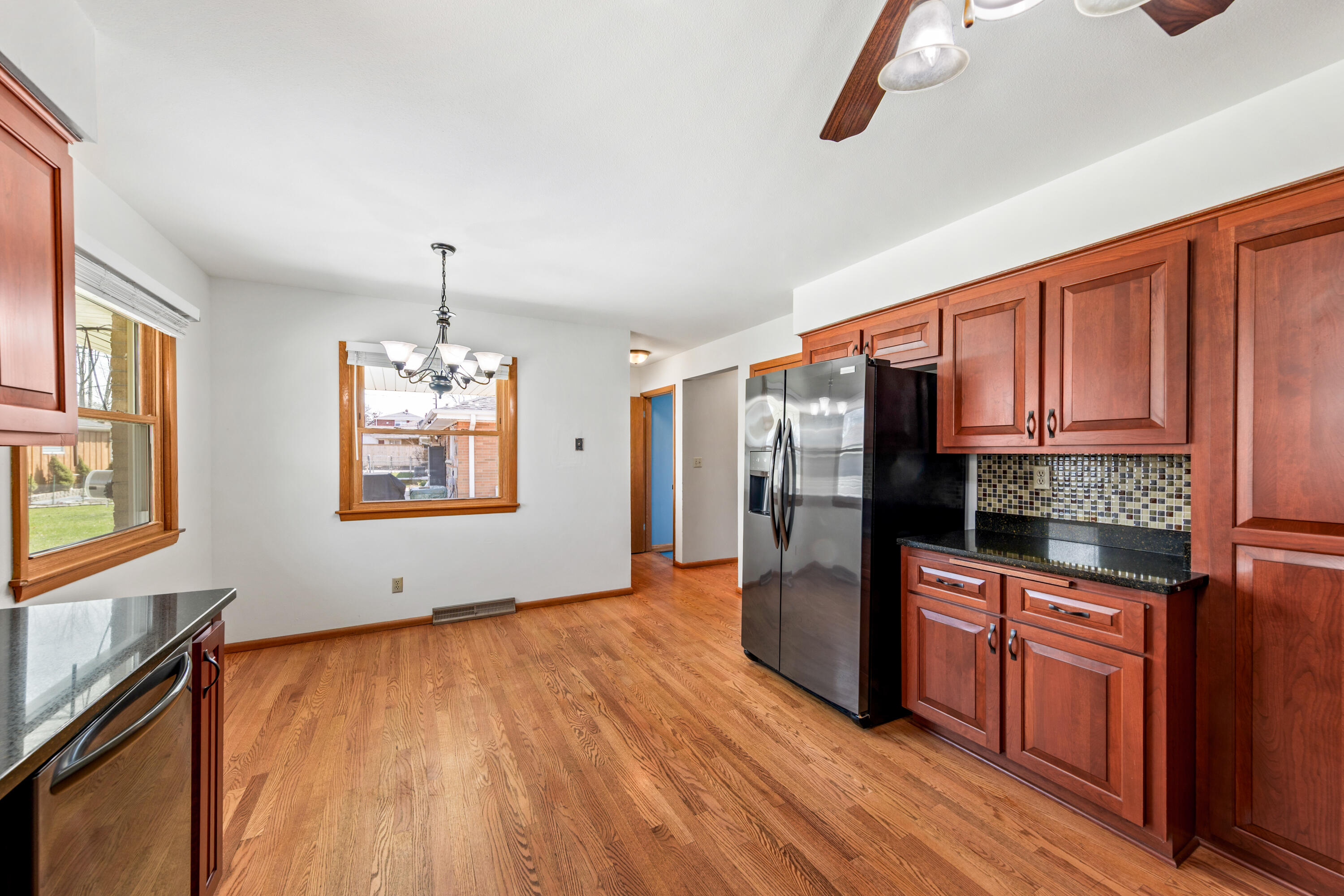 4052 North 89th Street Milwaukee, WI 53222 - Photo 14 of 36 4052 N 89th St-15