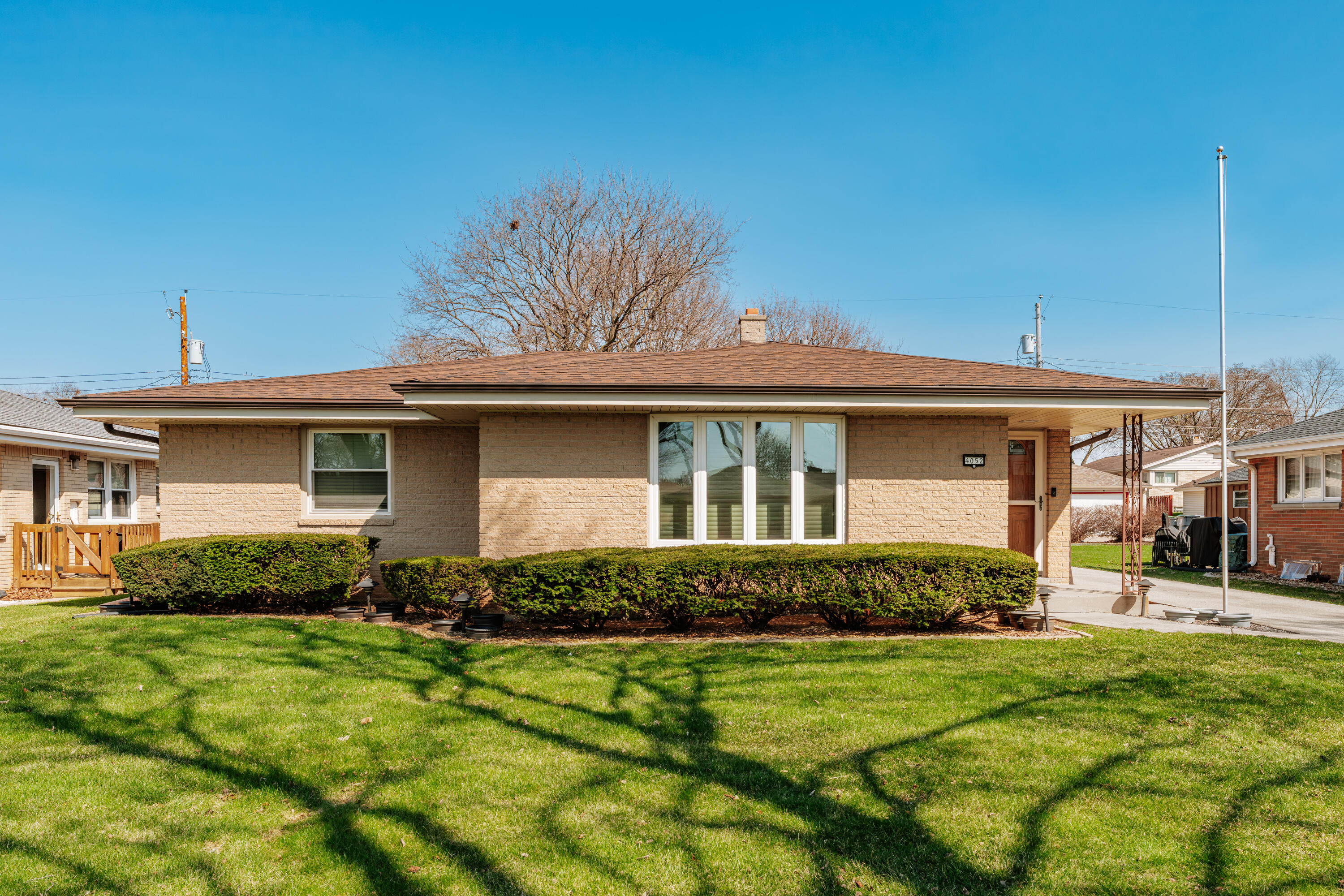 4052 North 89th Street Milwaukee, WI 53222 - Photo 2 of 36 4052 N 89th St-2