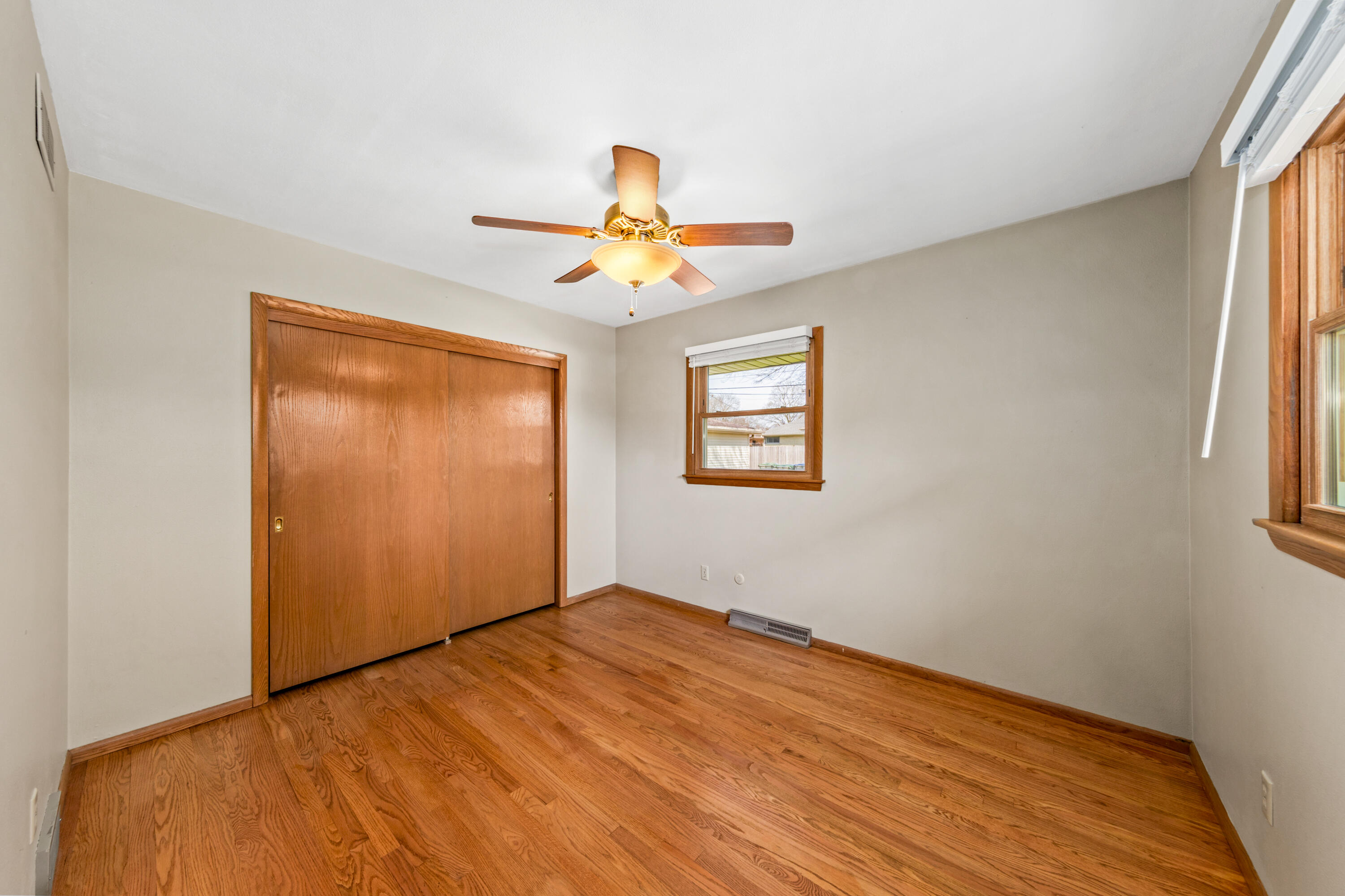 4052 North 89th Street Milwaukee, WI 53222 - Photo 22 of 36 4052 N 89th St-23