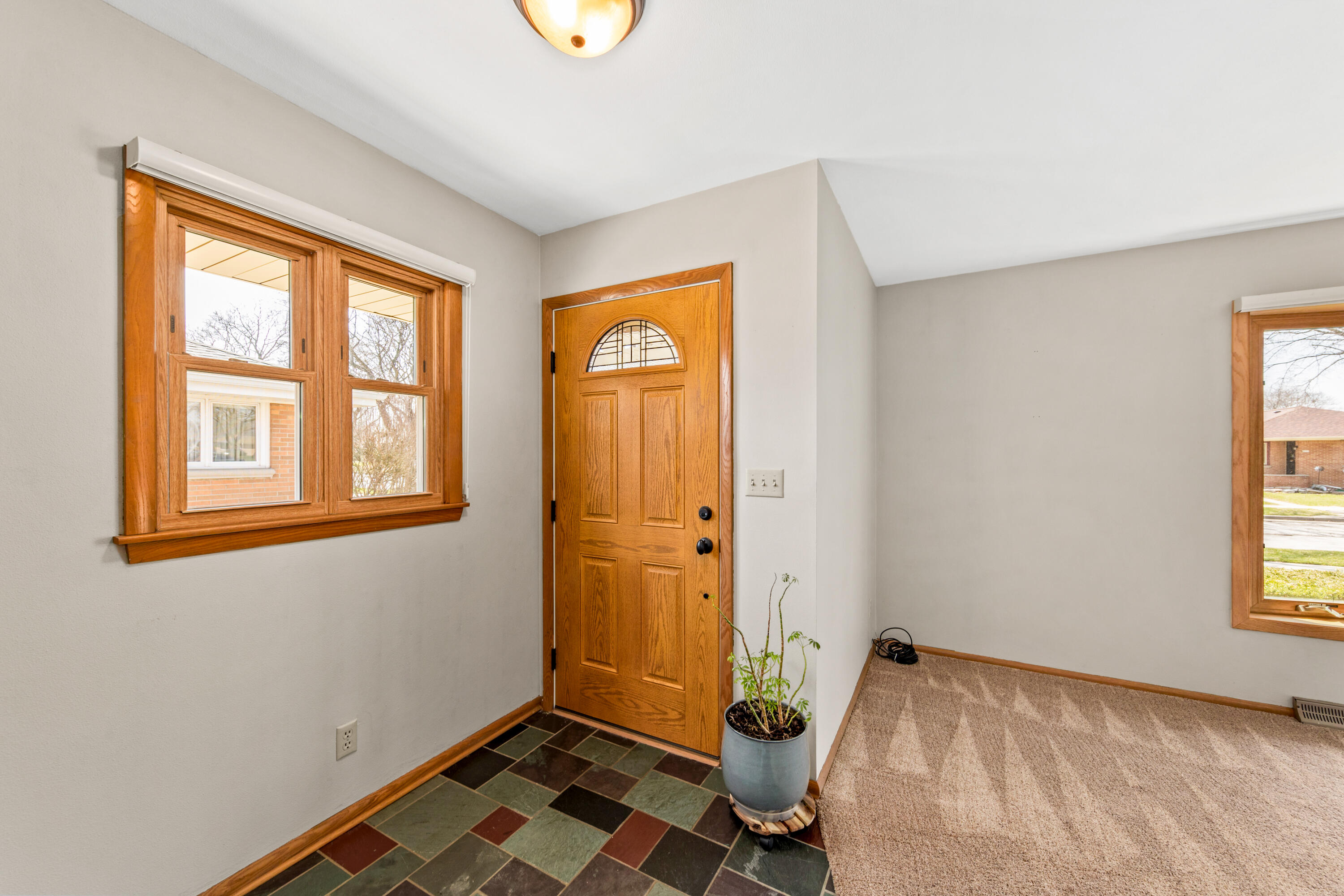 4052 North 89th Street Milwaukee, WI 53222 - Photo 3 of 36 4052 N 89th St-4