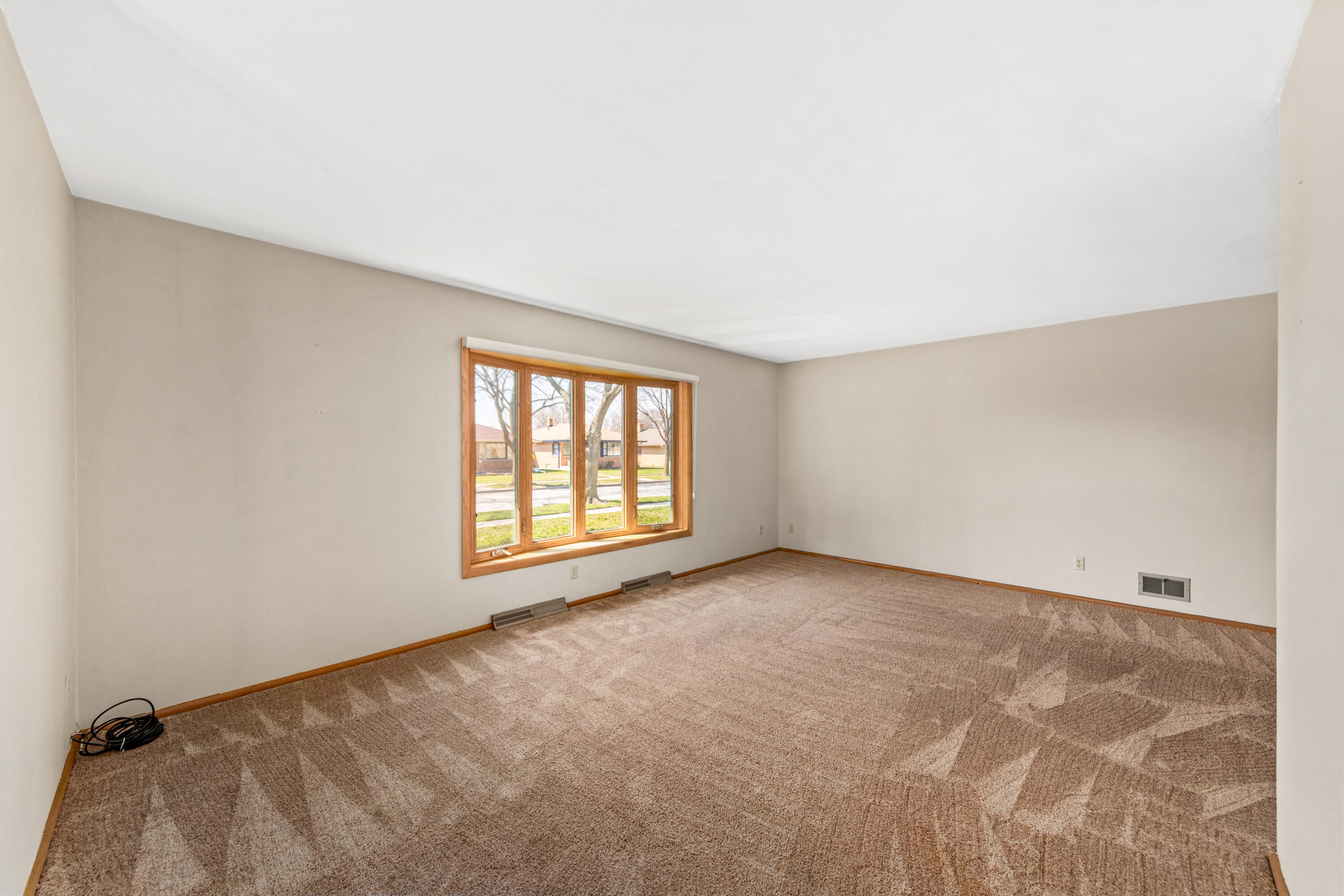 4052 North 89th Street Milwaukee, WI 53222 - Photo 6 of 36 4052 N 89th St-7