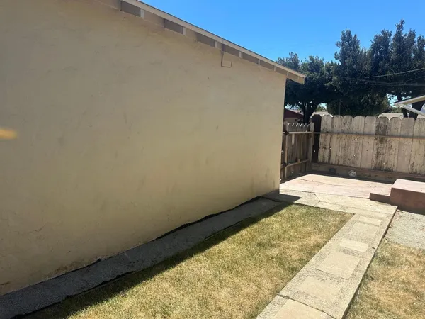 $760,000 | 427-431 Ellis Street, King City, CA 93930