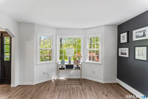 $750,000 | 7 Arapaho Road, Brookfield, CT 06804