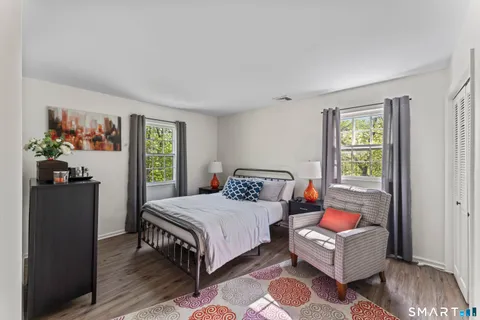 $750,000 | 7 Arapaho Road, Brookfield, CT 06804