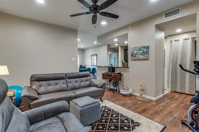 $1,800 | 8601 Park Lane, Unit 624, Dallas, TX 75231
