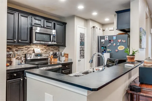 $1,800 | 8601 Park Lane, Unit 624, Dallas, TX 75231