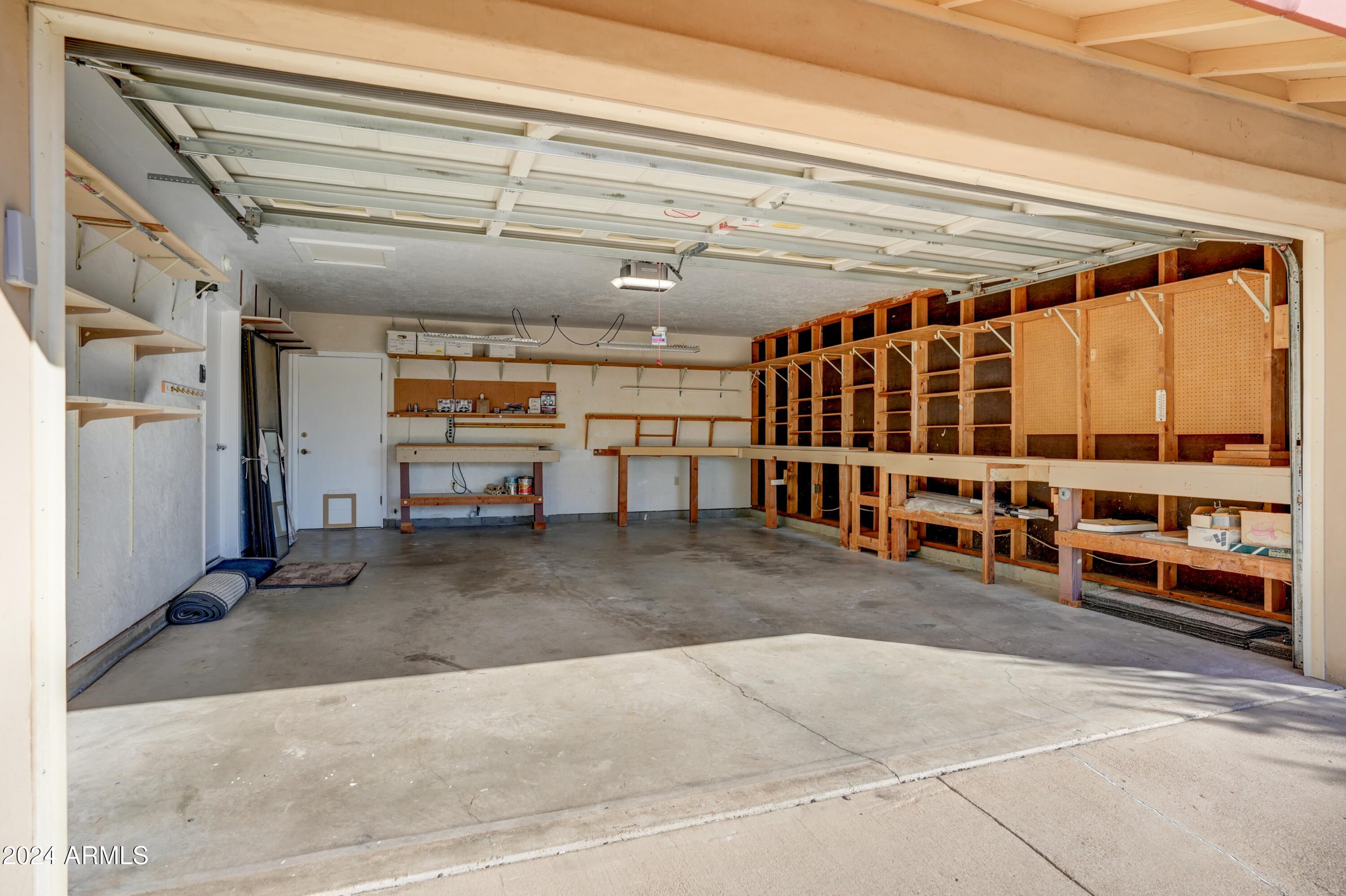 4990 East Geronimo Road Rimrock, AZ 86335 - Photo 23 of 40 Two Car Garage