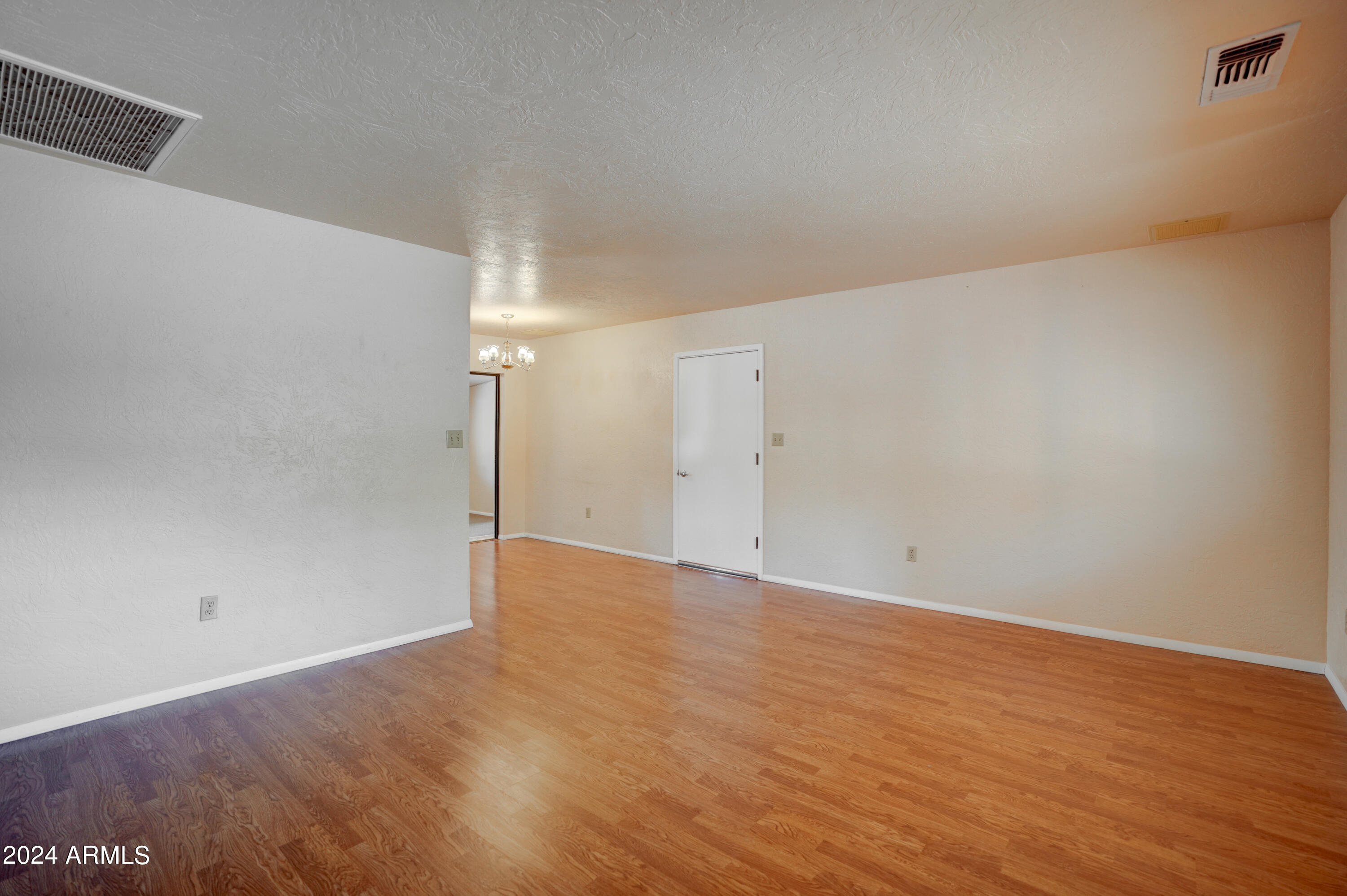 4990 East Geronimo Road Rimrock, AZ 86335 - Photo 5 of 40 Living Room 2