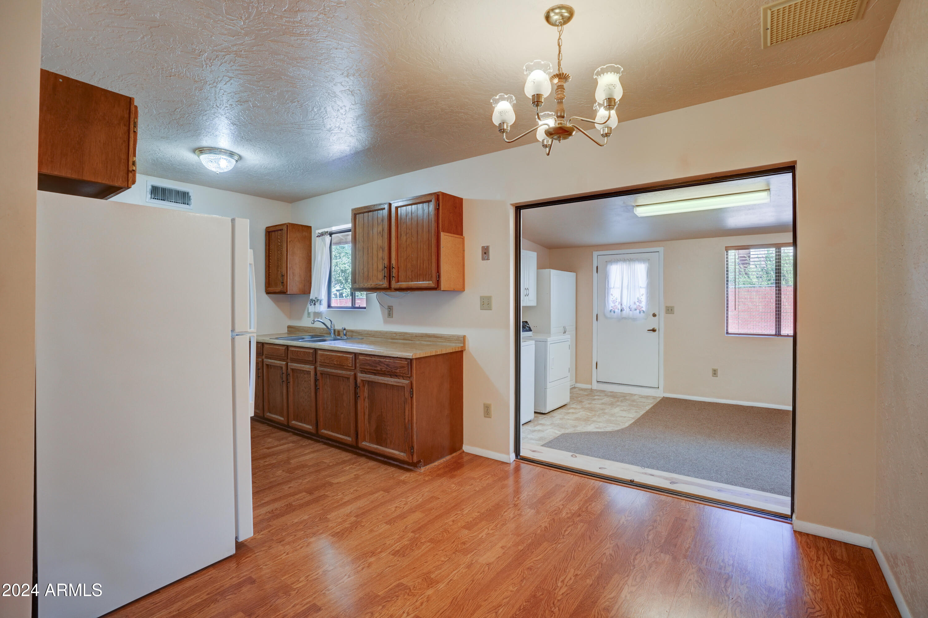 4990 East Geronimo Road Rimrock, AZ 86335 - Photo 8 of 40 Kitchen 1