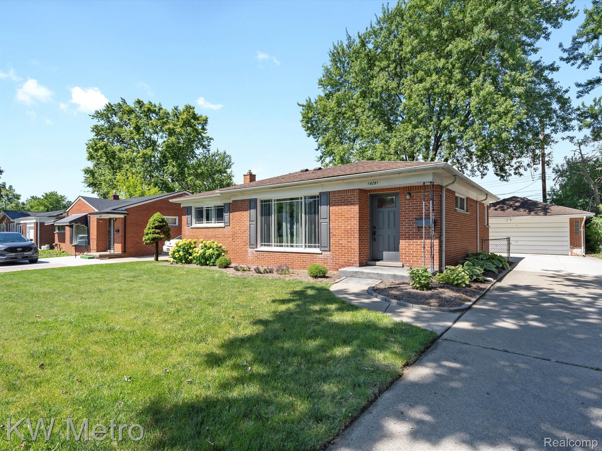 14281 Inkster Road Livonia, MI 48154 - Photo 2 of 25