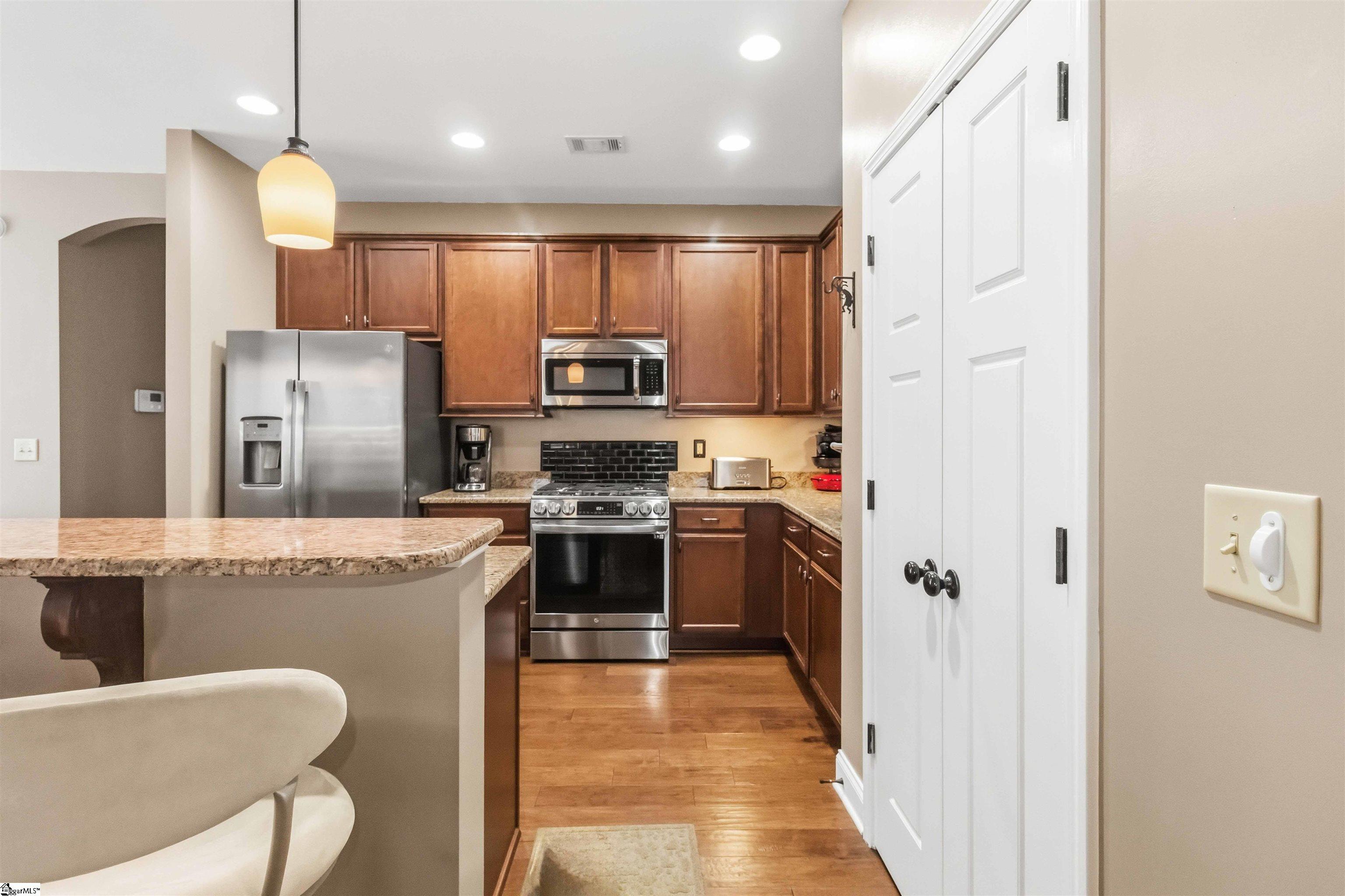 116 Canyon Court Greenville, SC 29607 - Photo 12 of 40