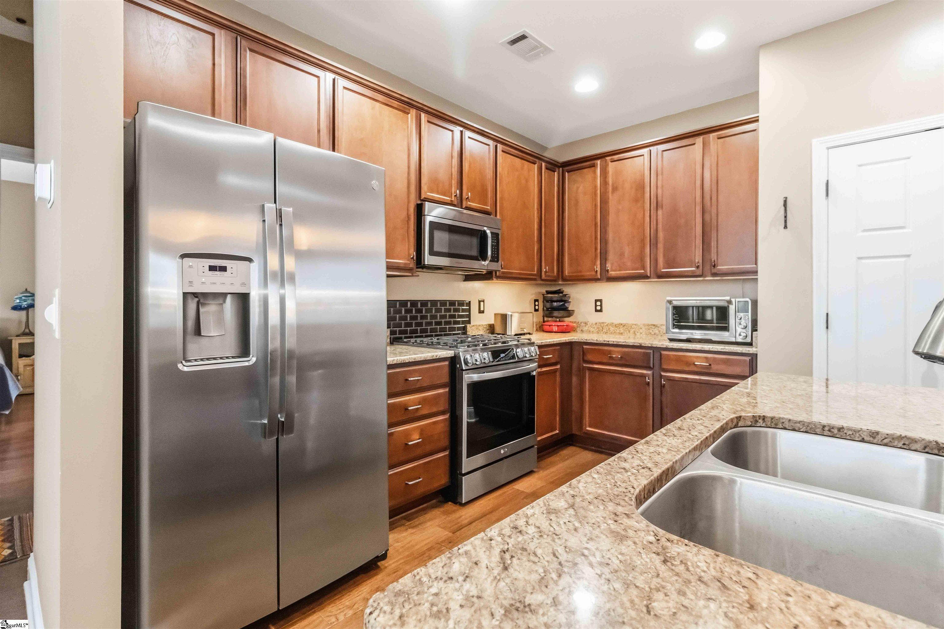 116 Canyon Court Greenville, SC 29607 - Photo 13 of 40