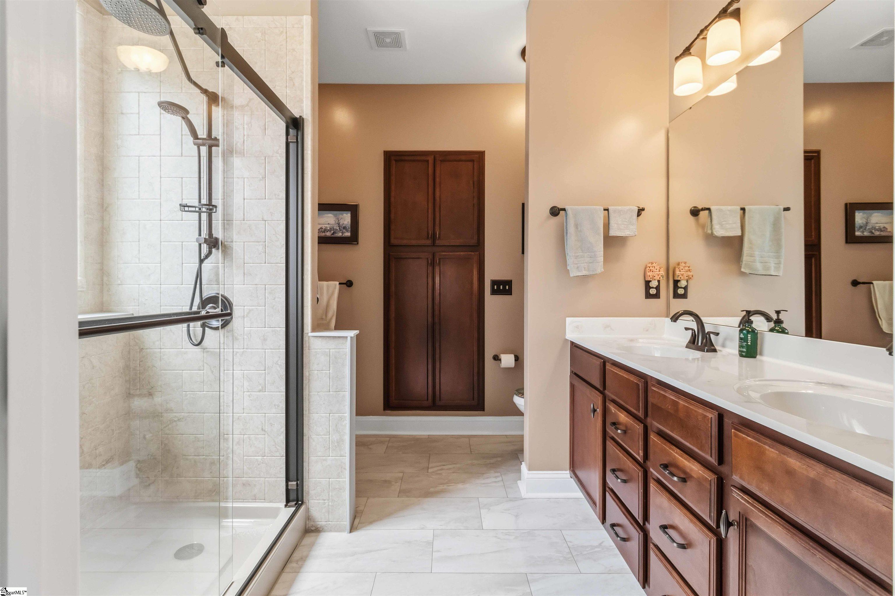 116 Canyon Court Greenville, SC 29607 - Photo 19 of 40