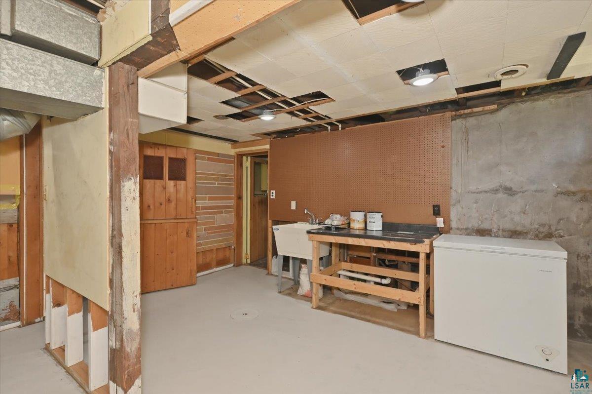 4304 East County Rd B Superior, WI 54880 - Photo 27 of 42 Gallery Image 27