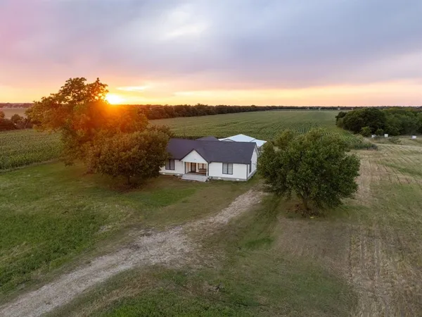 $579,000 | 300 Grellhesl Road, West, TX 76691