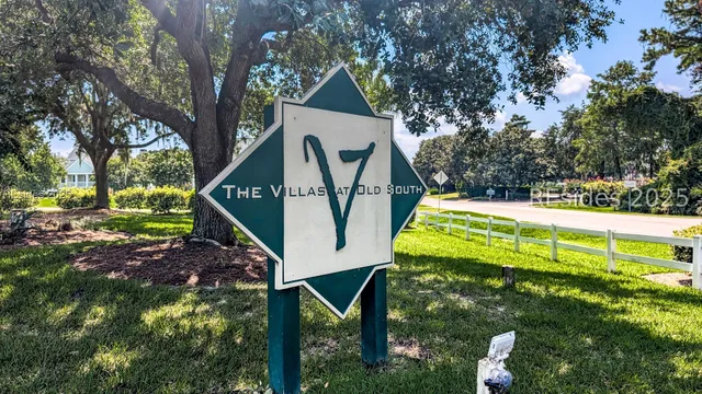 $259,900 | 2 Old S Court, Unit 2D, Bluffton, SC 29910