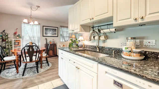 $259,900 | 2 Old S Court, Unit 2D, Bluffton, SC 29910