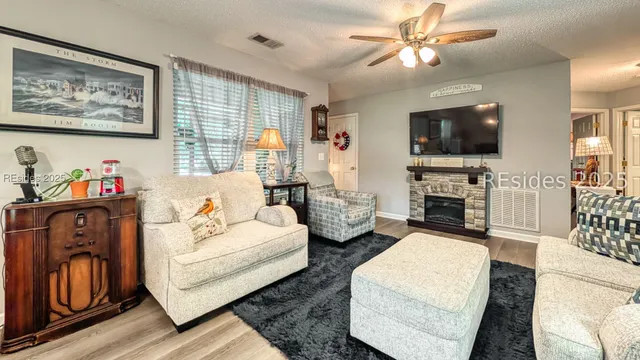 $259,900 | 2 Old S Court, Unit 2D, Bluffton, SC 29910