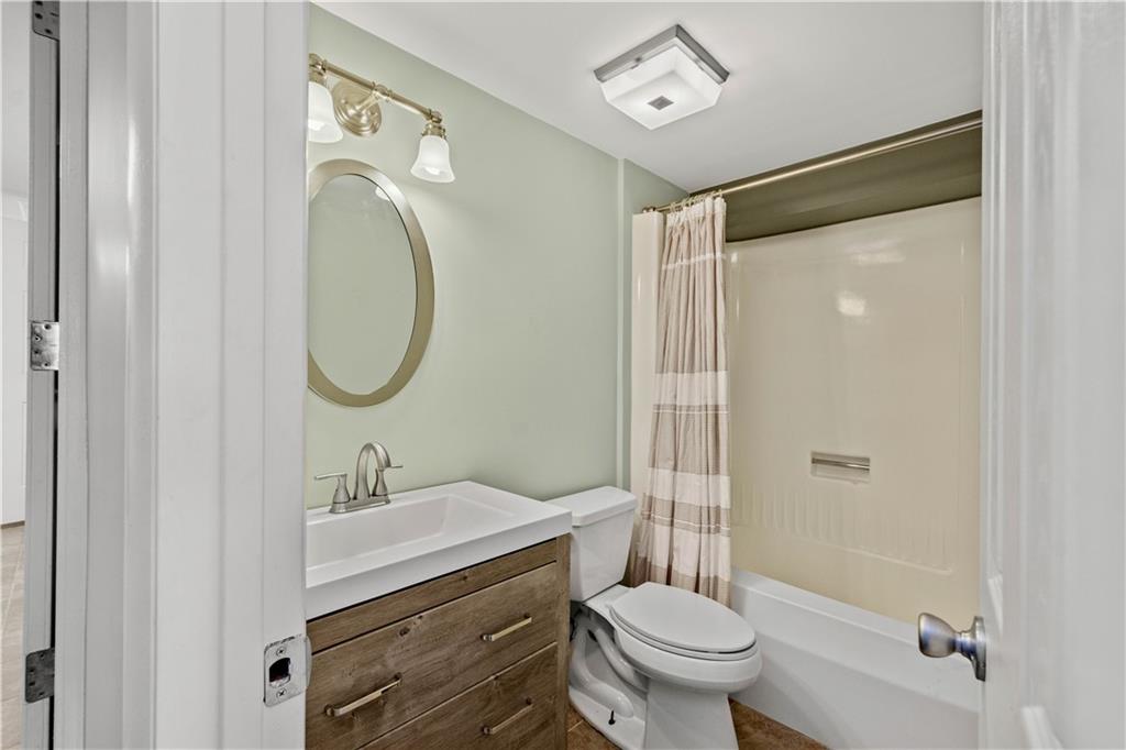 145 Rockingham Lane Canonsburg, PA 15317 - Photo 35 of 43 In law suite with full bathroom