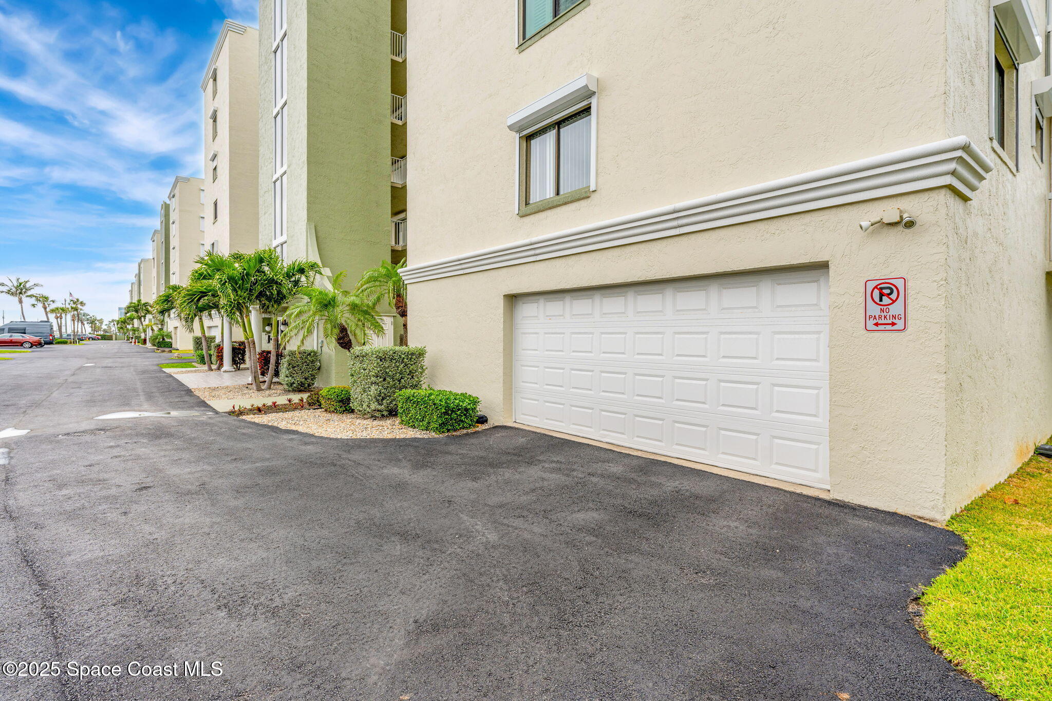 407 Florida A1A, Unit 464 Satellite Beach, FL 32937 - Photo 27 of 38 a view of a garage
