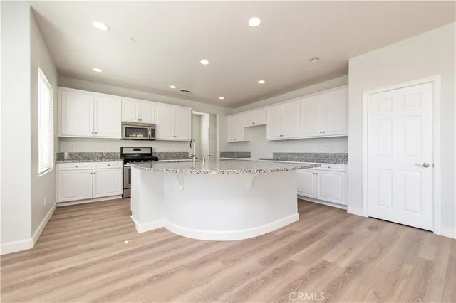 $779,900 | 30183 Redding Avenue, Murrieta, CA 92563