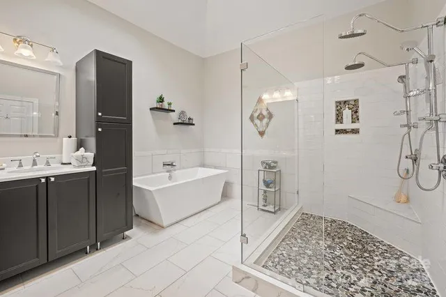 $899,000 | 17426 Springwinds Drive, Unit 122, Cornelius, NC 28031