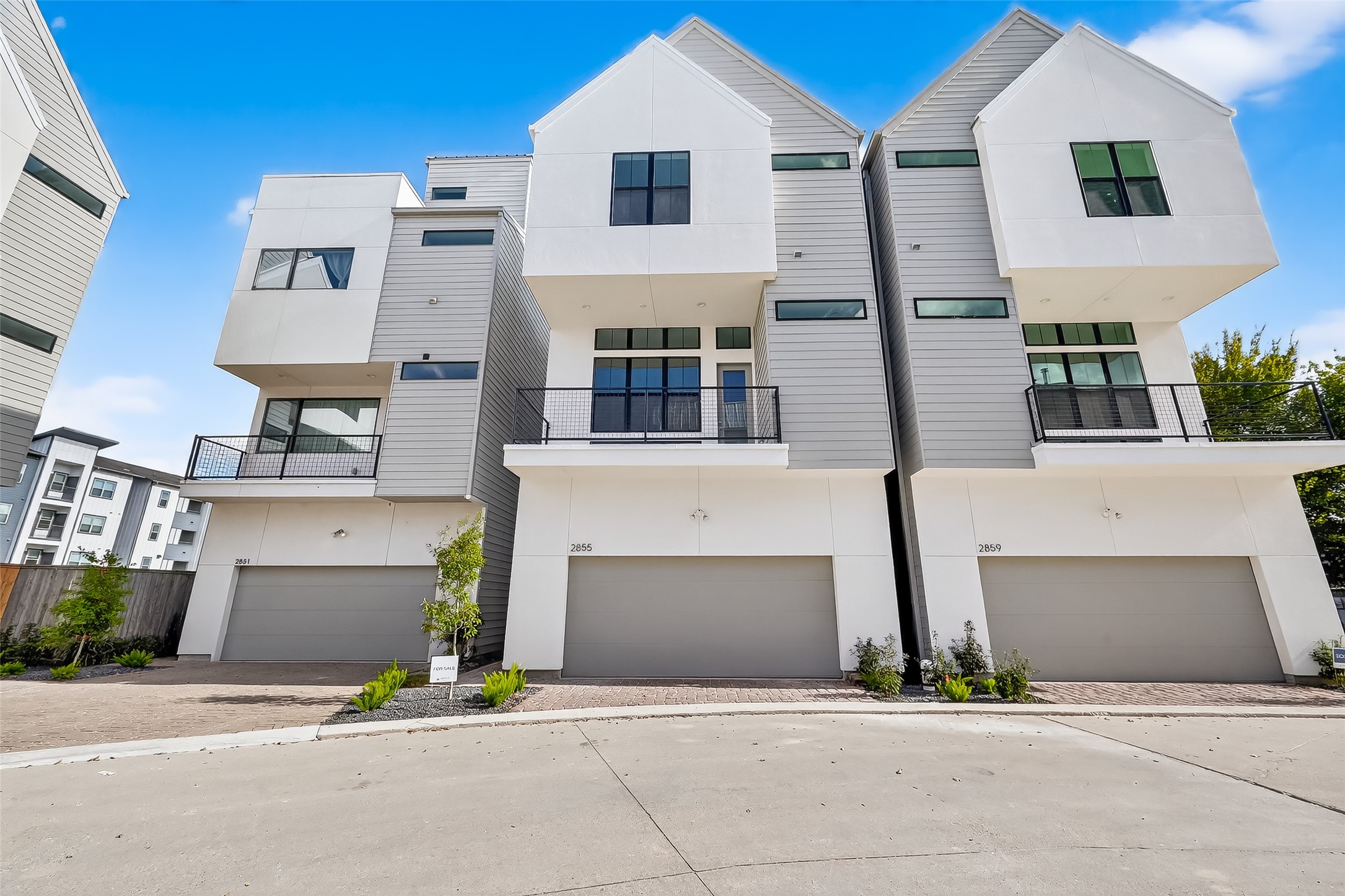 2855 Decker is the middle unit.