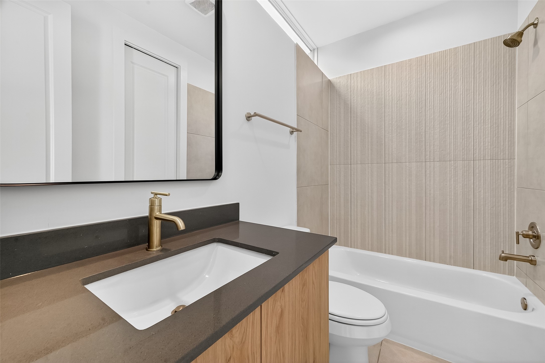 2855 Decker Pl. Houston, TX 77003 - Photo 7 of 44