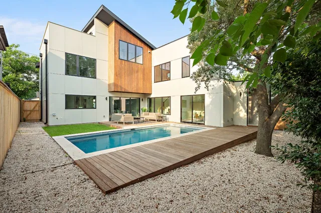 a view of a house with sitting area